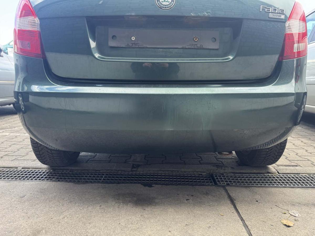 Skoda Fabia 2 original Sto&szlig;stange Stossf&auml;nger hinten LF6K Highland Gr&uuml;n Flie&szlig;heck Bj.2008